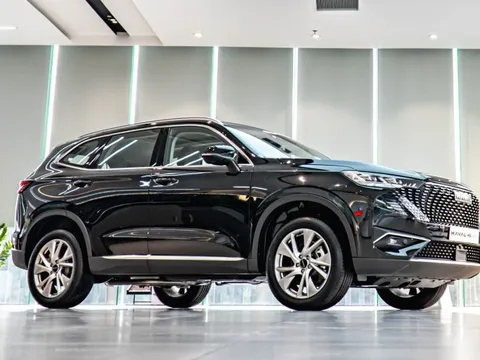 Haval H6 tiếp tục ưu đãi mạnh tay: Giảm 100 triệu và trả 50% trước bạ không phân biệt tỉnh thành