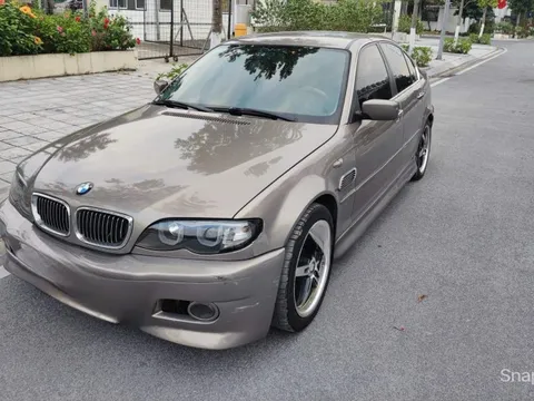Rao bán BMW cũ giá Honda SH, người bán khẳng định: "Máy nổ, còi kêu, 4 bánh quay đều, điều hoà mát lạnh"