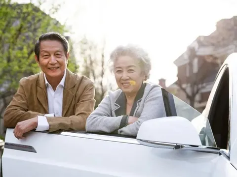 62 tuổi, vợ chồng tôi đi du lịch khắp nơi, càng ngày càng ‘run sợ’: Không hiểu đang đi chơi hay đi hành xác!