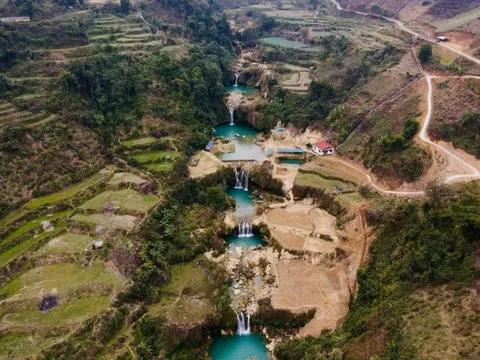 Phát hiện thác nước 7 tầng được mệnh danh là "tuyệt tình cốc" như trong phim, cách Hà Nội 200km