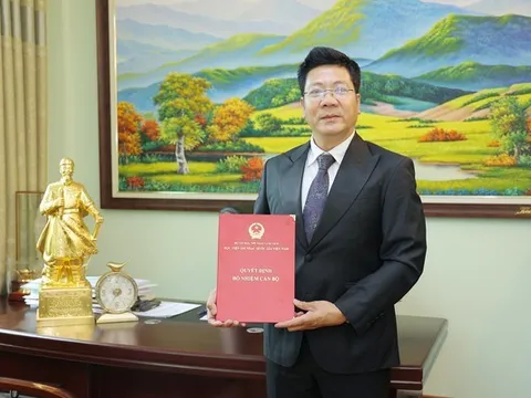 Cuộc đời viên mãn, hạnh phúc của nam NSND vừa lên chức Phó Giám đốc ở tuổi 54