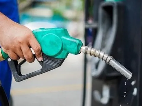 Giá dầu thế giới tiếp đà "lao dốc" phiên thứ ba liên tiếp