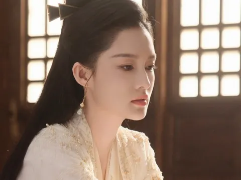 Nữ chính thừa thãi nhất màn ảnh hiện tại: Diễn như “vô hình” còn quá già so với nam chính