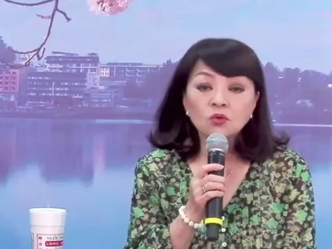 Được gọi là "bảo vật", nữ danh ca Việt từ chối không nhận