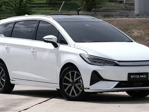 MPV mới này của BYD mà về Việt Nam thì Innova phải dè chừng: Nhiều trang bị hiện đại, chạy 500km/sạc