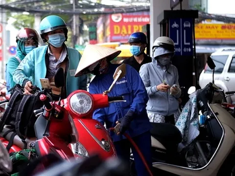 Khoản lãi bất ngờ trên mỗi lít xăng, một chủ cây xăng lần đầu bật mí