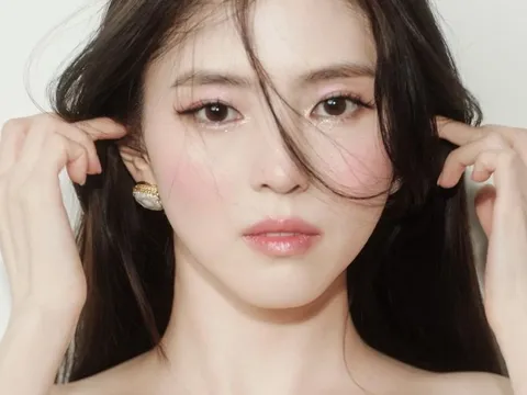 Nóng: Bắt khẩn mẹ Han So Hee vì tội điều hành 12 sòng bạc trái phép