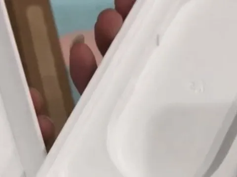 Diễn biến mới vụ khách hàng mua iPhone 16 Promax nhận hộp không