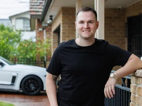 Chỉ làm thuê, chàng trai nghèo tiết bộ 2 bí quyết giúp sở hữu 43 căn nhà ở tuổi 30: Đơn giản, ai cũng có thể làm được