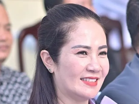 Giám đốc Nhà hát Tuổi trẻ nói về quyết định thôi việc của NSƯT Nguyệt Hằng