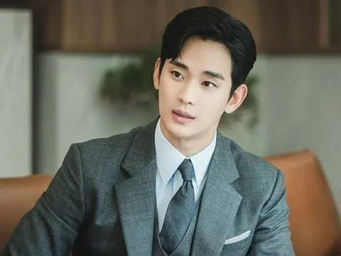 Họp báo khẩn của Kim Soo Hyun: Tài tử lộ diện cùng luật sư, lên tiếng về nghi vấn hẹn hò người vị thành niên?