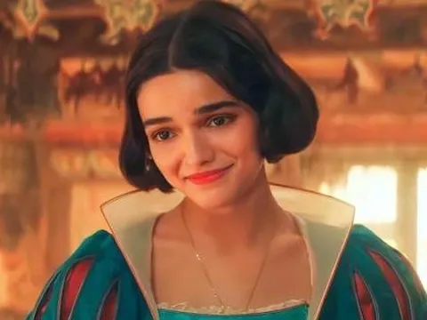 Bạch Tuyết bị đánh bại