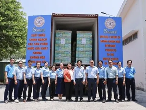 Sanna Khánh Hòa lần đầu xuất khẩu gần 4.000 thùng nước giải khát sang thị trường Hoa Kỳ