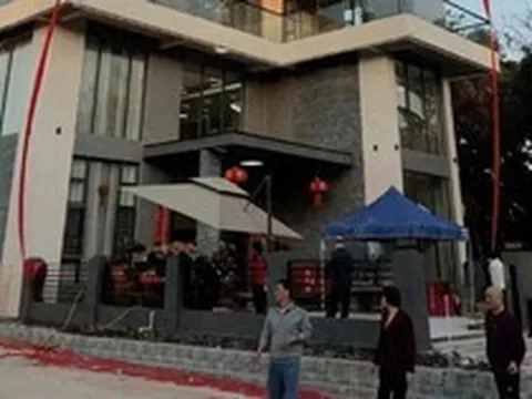 Đừng biến căn nhà ở quê thành “cuộc đua sĩ diện”: Có người bỏ cả tỷ đồng xây biệt thự rồi sống cô quạnh trong chính ngôi nhà của mình