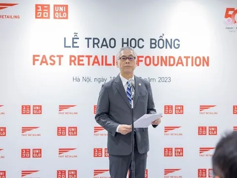 Công ty mẹ UNIQLO công bố trao tặng học bổng toàn phần bậc cử nhân dành cho sinh viên Việt Nam.