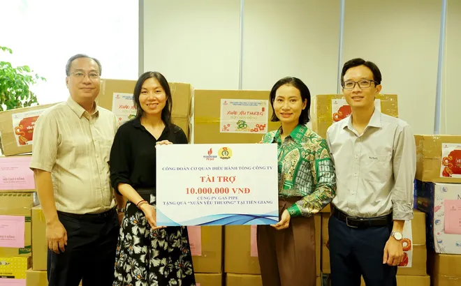 PV GAS chung tay mang Tết ấm no cho người dân khó khăn